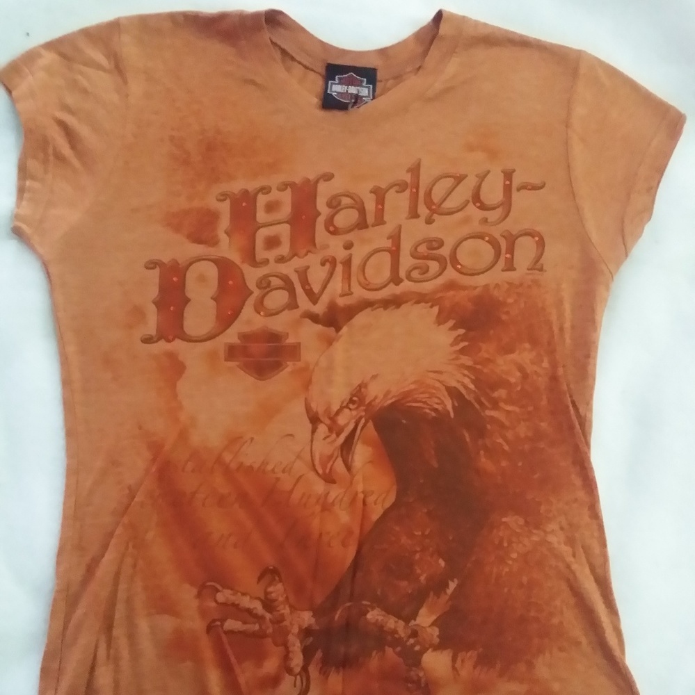 Short sleeve tee